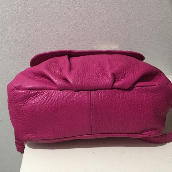 MARC BY MARC JACOBS Large Hot Pink Leather Shoulder Bag / Crossbody Bag Purse - Picture 7 of 17